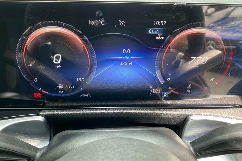 Mercedes-Benz GLB Class 200 Amg Line Premium Night Ed 7G-tronic White #6