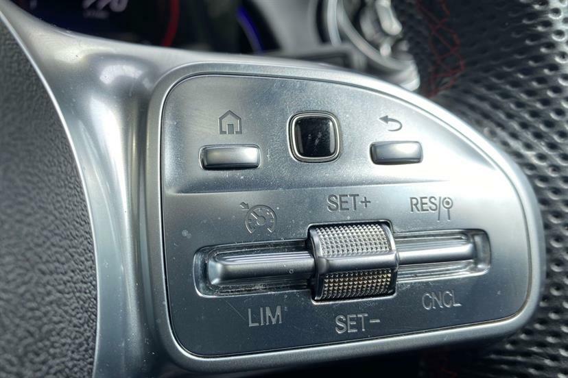 Mercedes-Benz GLB Class Glb 200D Amg Line 8G-tronic Silver #42
