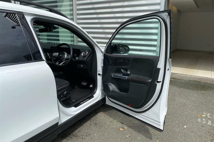 Mercedes-Benz GLB Class Glb 200D Amg Line 8G-tronic Silver #34
