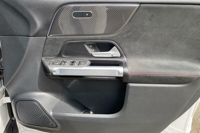 Mercedes-Benz GLB Class Glb 200D Amg Line 8G-tronic Silver #35