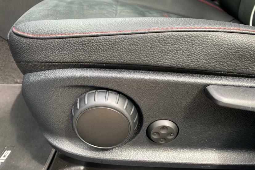 Mercedes-Benz GLB Class Glb 200D Amg Line 8G-tronic Silver #20