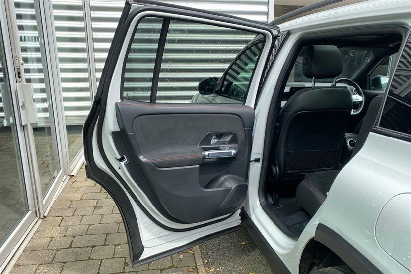 Mercedes-Benz GLB Class Glb 200D Amg Line 8G-tronic Silver #24