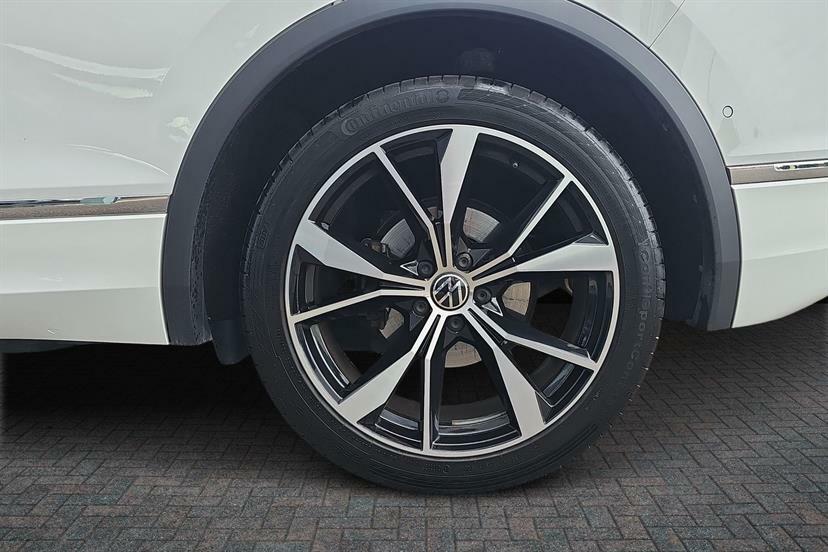 Volkswagen Tiguan 2.0 Tdi R-line Dsg White #4