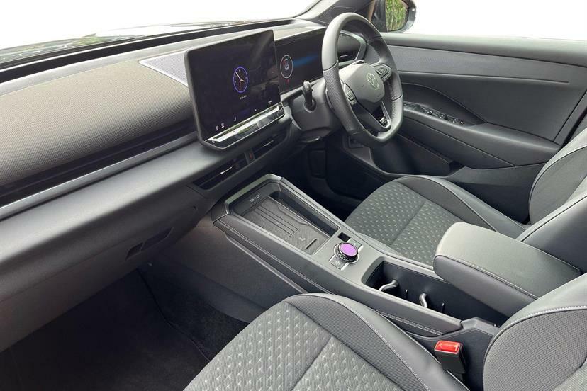 Volkswagen T-Roc 1.5 Tsi R-line Dsg Black #2