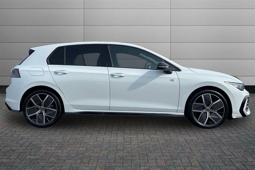 Volkswagen Golf 1.5 Etsi 150 Black Edition Dsg White #4