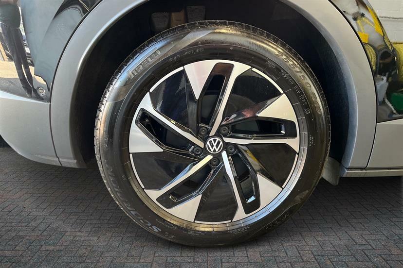 Volkswagen ID.4 210Kw Match Pro 77Kwh Black #5