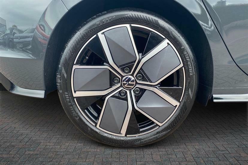 Volkswagen Golf 1.5 Etsi 150 Black Edition Dsg Grey #5