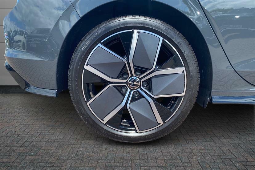 Volkswagen Golf 1.5 Etsi 150 Black Edition Dsg Grey #4
