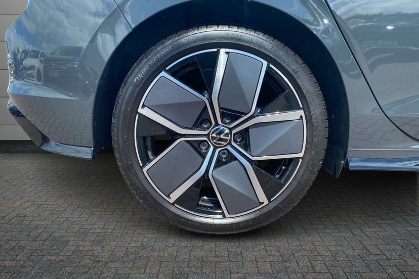 Volkswagen Golf 1.5 Etsi Mhev Black Edition Hatchback H MJ26VKG Grey #5
