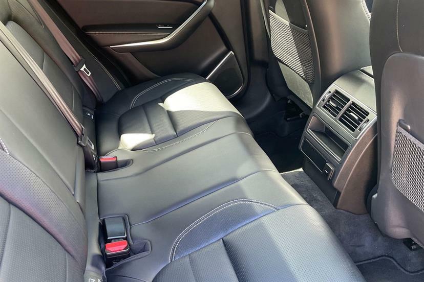 Jaguar F-Pace D200 R-dynamic Black Black #27