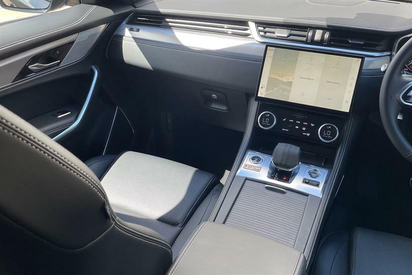Jaguar F-Pace D200 R-dynamic Black Black #24