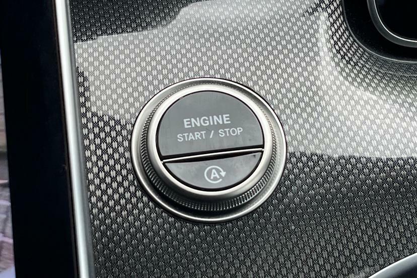 Mercedes-Benz C Class C200 Amg Line 9G-tronic Black #23