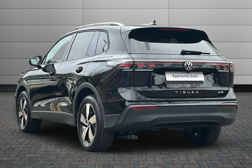 Volkswagen Tiguan 1.5 Etsi Mhev Match Suv Hybrid Dsg 150 MV26FNY Black #3