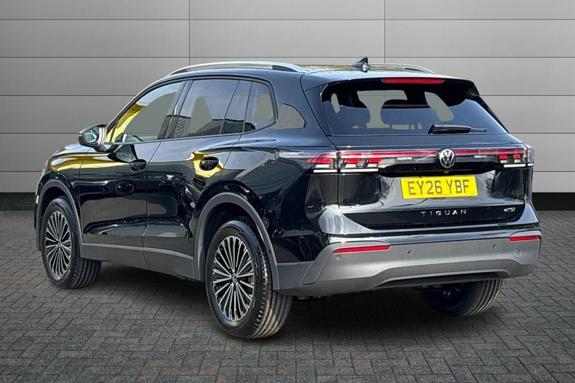 Volkswagen Tiguan 1.5 Etsi Mhev Match Suv Hybrid Dsg 150 EY26YBF Black #3