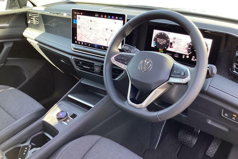 Volkswagen Tiguan 1.5 Etsi 150 Match Dsg Black #4