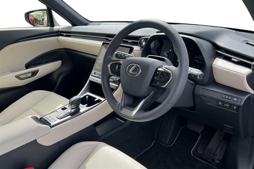 Lexus LBX 1.5 Premium Plus E-cvt FG26WDV Grey #4