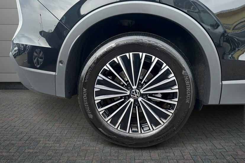 Volkswagen Tiguan 1.5 Etsi Mhev Match Suv Hybrid Dsg 150 EY26YAU Black #5