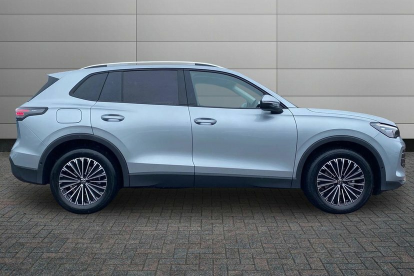 Volkswagen Tiguan 1.5 Etsi Mhev Match Suv Hybrid Dsg 150 MF26XHJ Silver #4