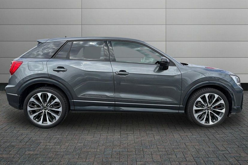 Audi SQ2 2.0 Tfsi Black Edition Suv S Tronic Qua Grey #4