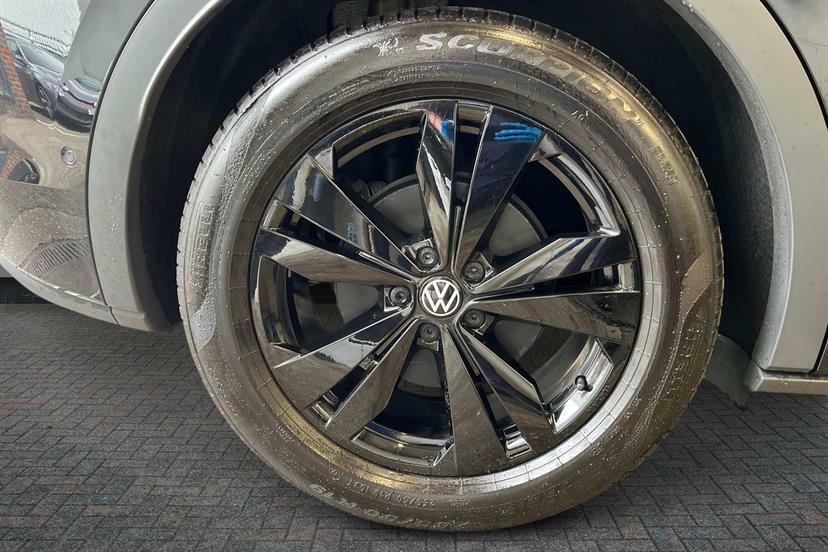Volkswagen ID.5 210Kw Black Edition Pro 77Kwh Black #4