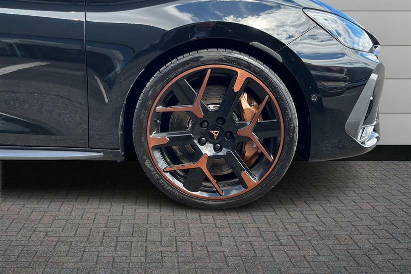 Cupra Leon 2.0 Tsi 300 Vz3 Dsg Black #5