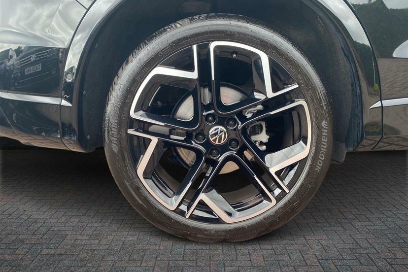 Volkswagen Tiguan 1.5 Etsi 150 R-line Dsg Black #5