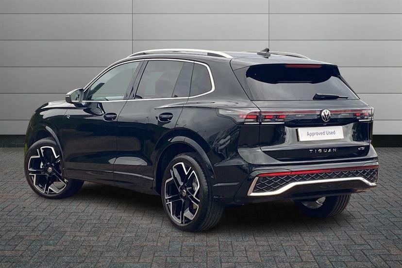 Volkswagen Tiguan 1.5 Etsi 150 R-line Dsg Black #3