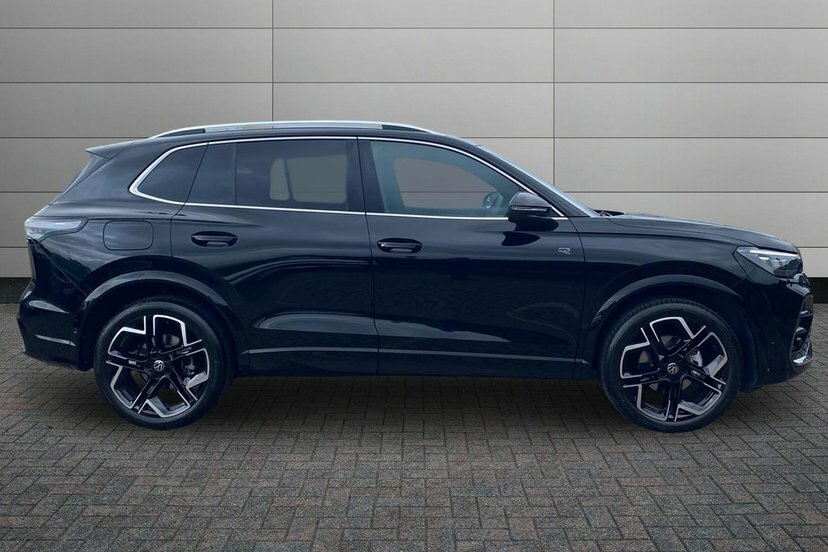 Volkswagen Tiguan 1.5 Etsi Mhev R-line Suv Hybrid Dsg 15 Black #4