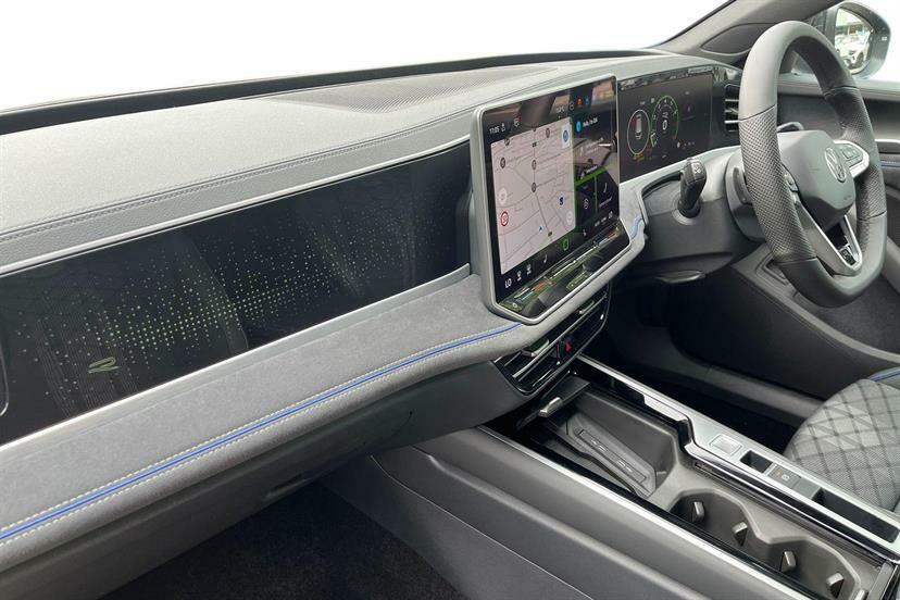 Volkswagen Passat 1.5 Etsi R-line Dsg Grey #2