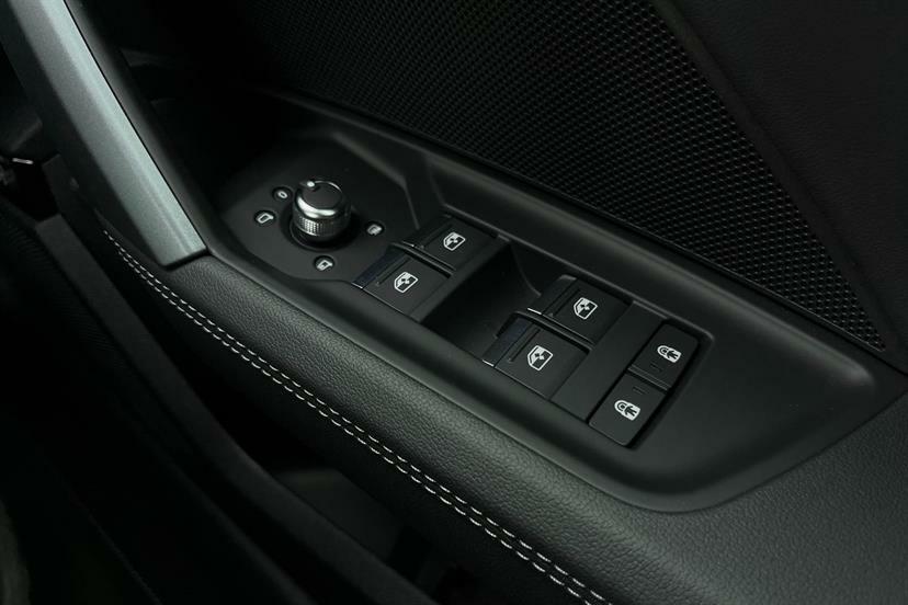 Audi A3 1.5 Tfsi E 204 Black Ed S Tronic Tech Pro Black #23