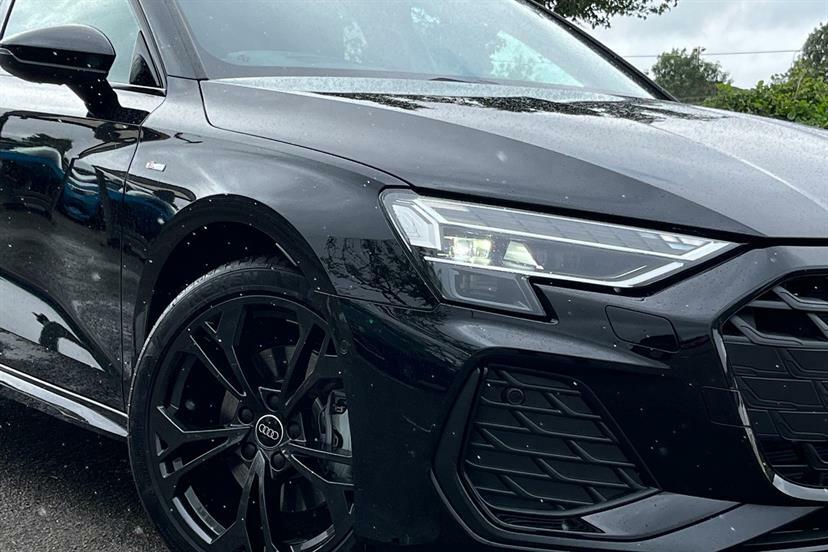 Audi A3 1.5 Tfsi E 204 Black Ed S Tronic Tech Pro Black #45