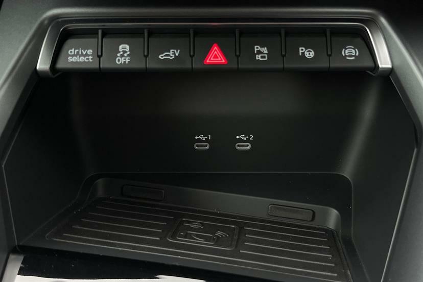 Audi A3 1.5 Tfsi E 204 Black Ed S Tronic Tech Pro Black #25