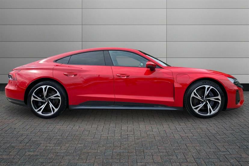 Audi E Tron GT 390Kw Quattro 93Kwh YM73EUJ Red #4