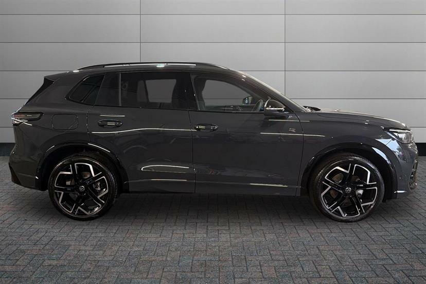 Volkswagen Tiguan 1.5 Etsi 150 R-line Dsg Grey #4