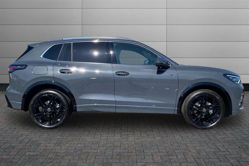 Volkswagen Tiguan 1.5 Etsi 150 R-line Dsg Grey #3
