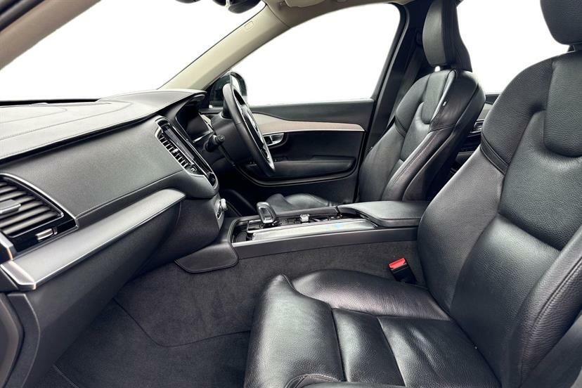 Volvo XC90 2.0 B5d 235 Plus Dark Awd Geartronic Black #2