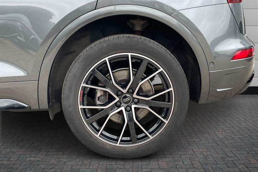 Audi Q5 50 Tfsi E Quattro Black Edition S Tronic Grey #4