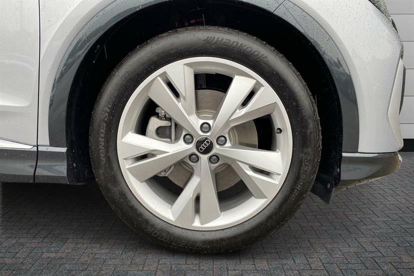 Audi Q4 E Tron 150Kw 40 63Kwh S Line Leather White #5