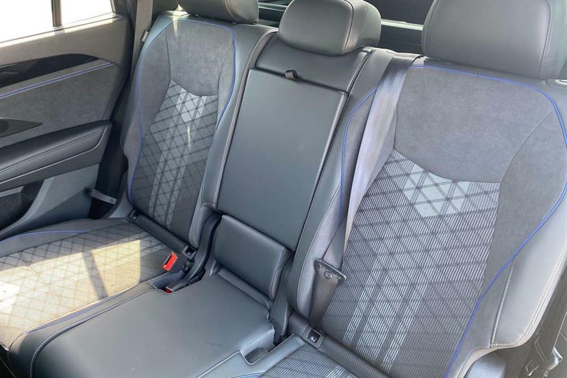 Volkswagen Tayron 2.0 Tdi R-line Dsg7 7 Seat 150 Ps Black #10