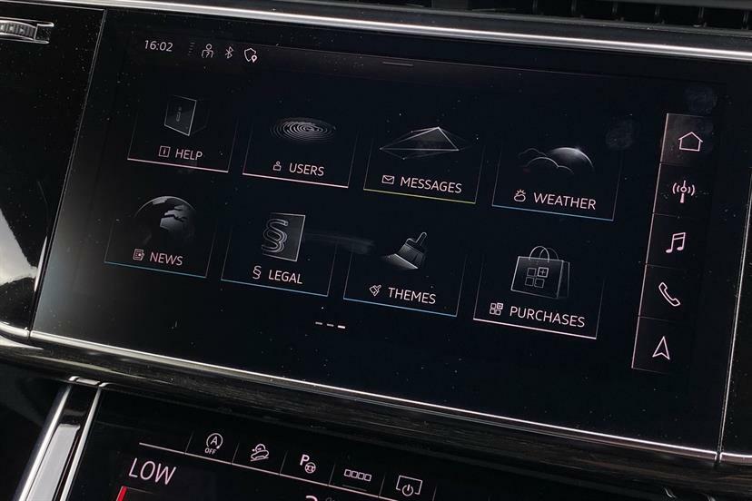 Audi Q8 Estate Black #20