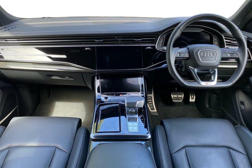 Audi Q8 Estate Black #9