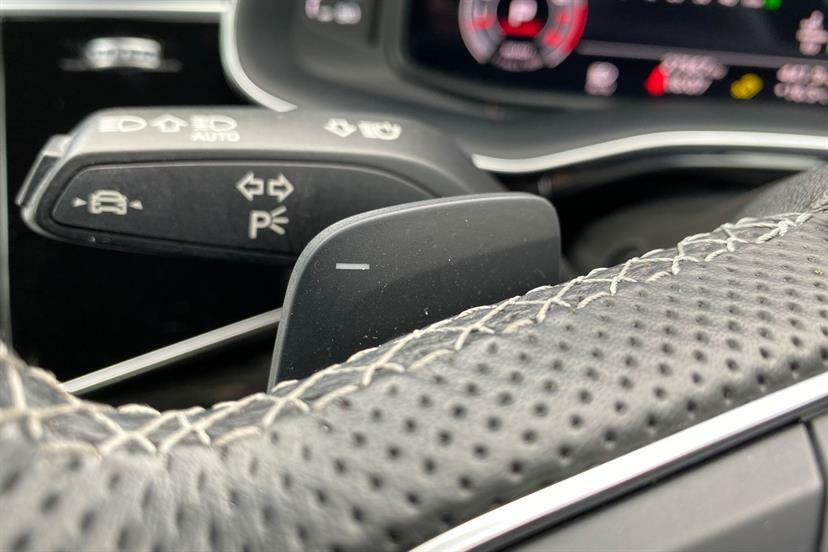 Audi Q8 Estate Black #35