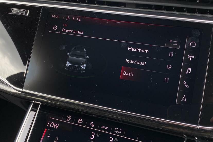 Audi Q8 Estate Black #19