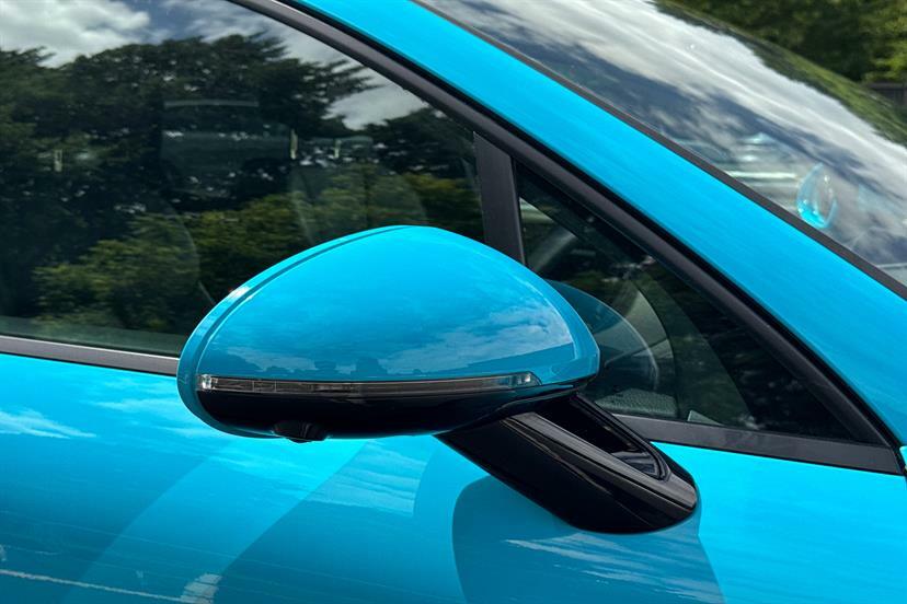 Porsche Macan Petrol Blue #28