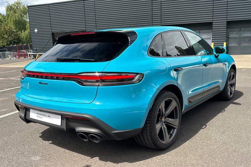 Porsche Macan Petrol Blue #27