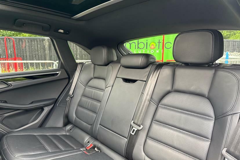 Porsche Macan Petrol Blue #14
