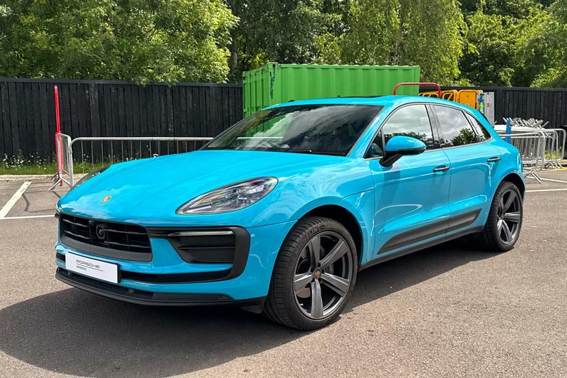 Porsche Macan Petrol Blue #25