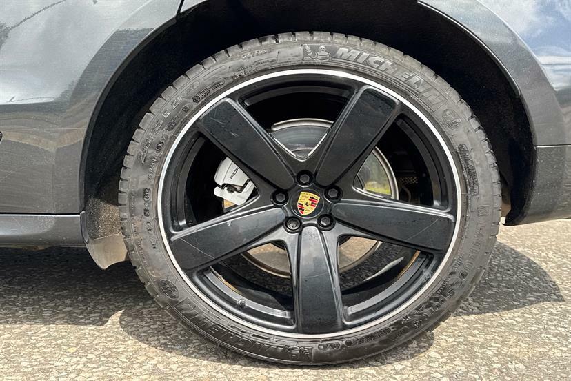 Porsche Macan Turbo Pdk Grey #6