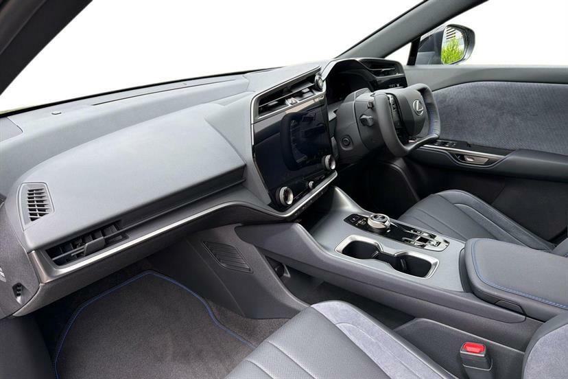 Lexus RZ 550E 300Kw F Sport Takumi 77 Kwh Bitone Black #2