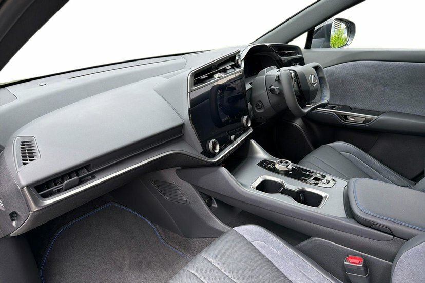 Lexus RZ 550E 77Kwh F Sport Takumi Suv Di Black #2